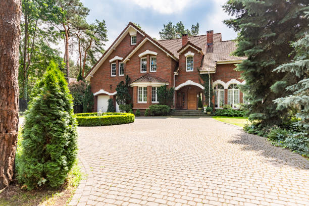 Best Driveway Pavers Near Me  in Omro, WI